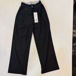 ALO Yoga Black Relaxed Pants